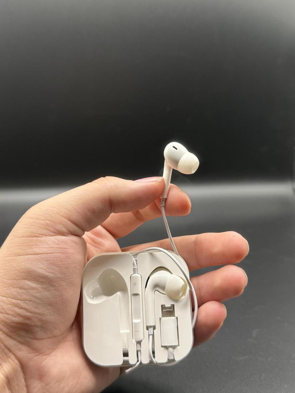 Apple Ear Headphones Wired Earphone for iPhone Microphone Ear Phone - Hands-Free