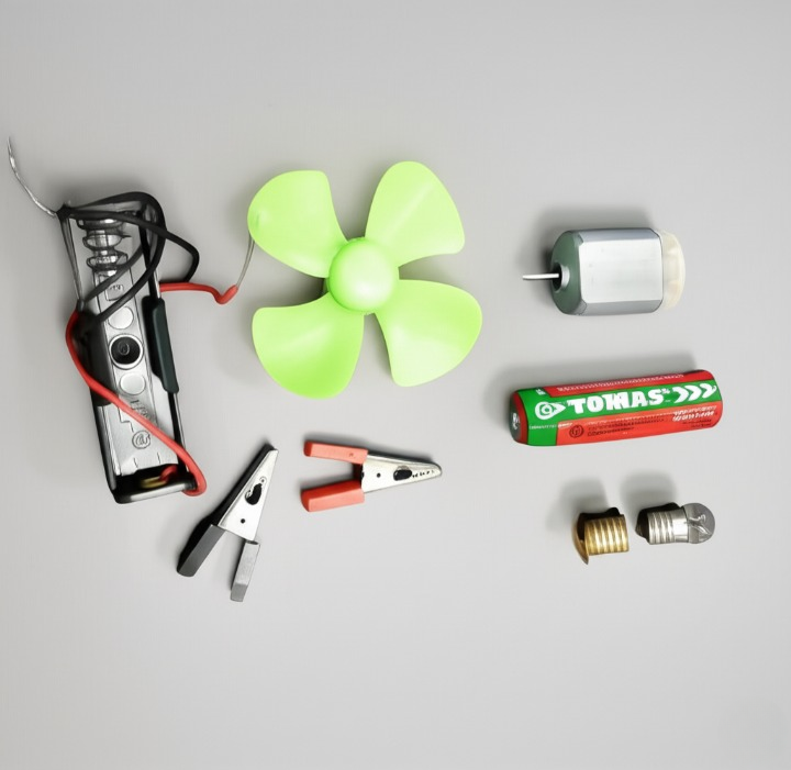 DIY STEM Educational Toy for Physics Projects