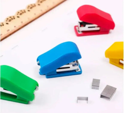 Pack of 2 Mini Staplers with Pins