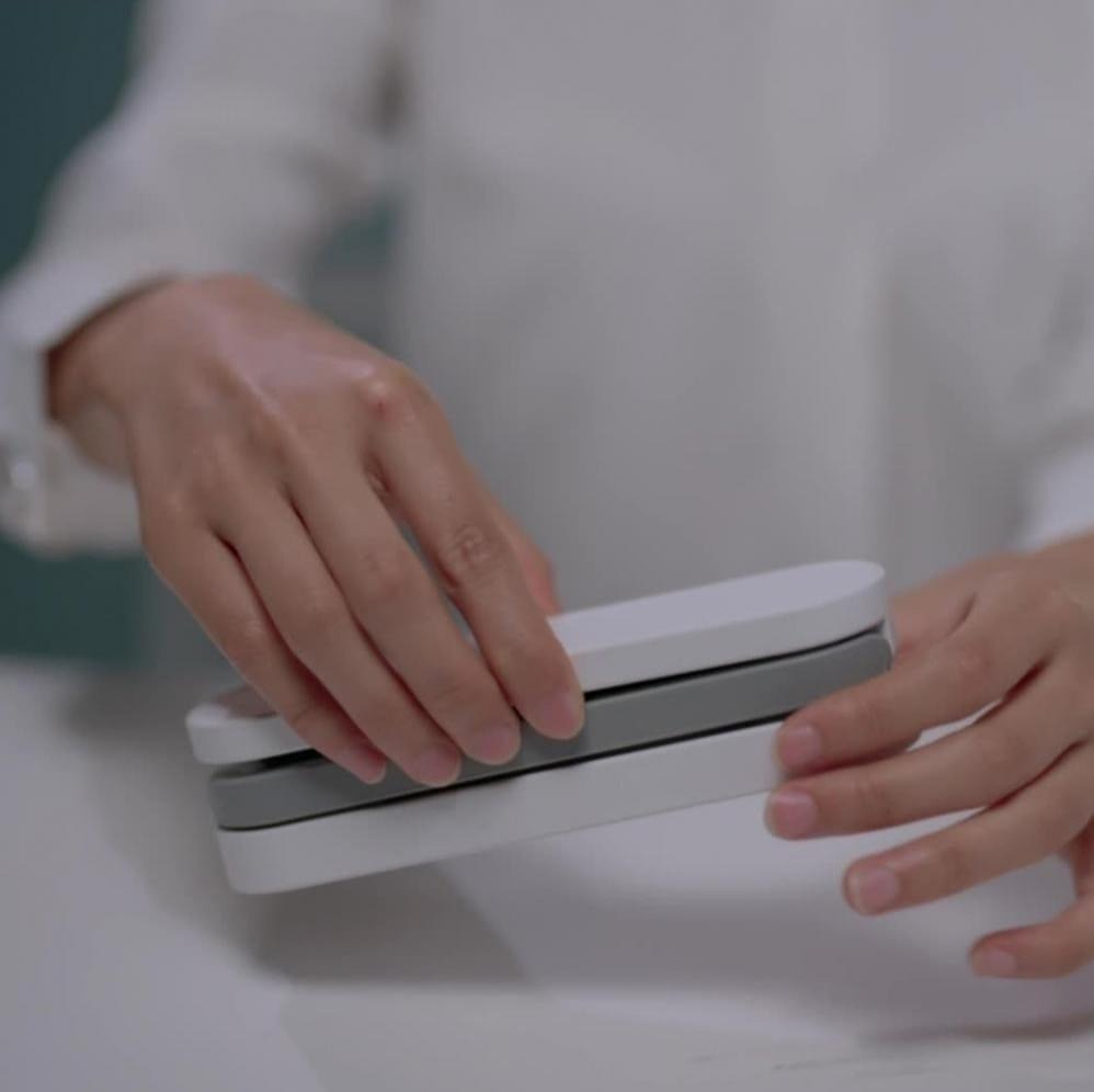 B005 LED Folding Table Lamp