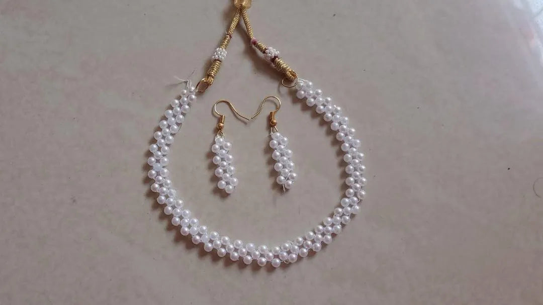 Beautiful Pearl Necklace With Earings