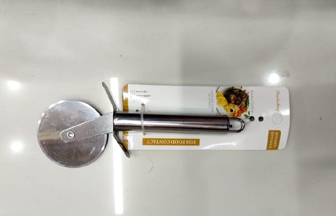 Stainless Steel Pizza Cutter - 1 Pc for Effortless Slicing